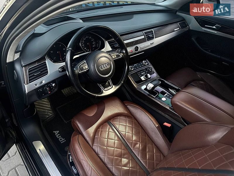 Седан Audi A8 2015 в Киеве