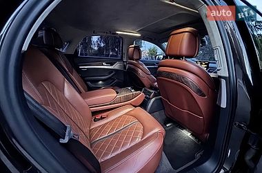 Седан Audi A8 2015 в Киеве