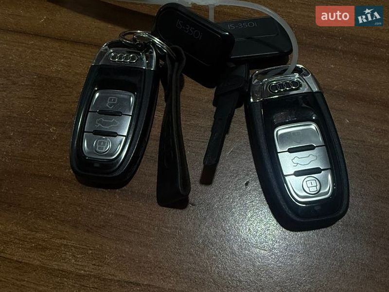 Седан Audi A8 2015 в Киеве