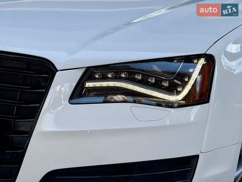 Седан Audi A8 2012 в Одессе