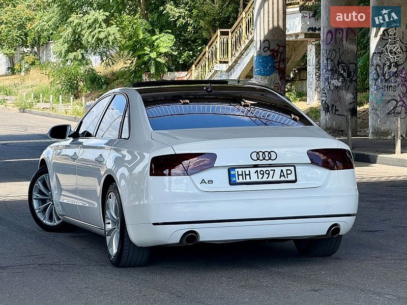 Седан Audi A8 2012 в Одессе