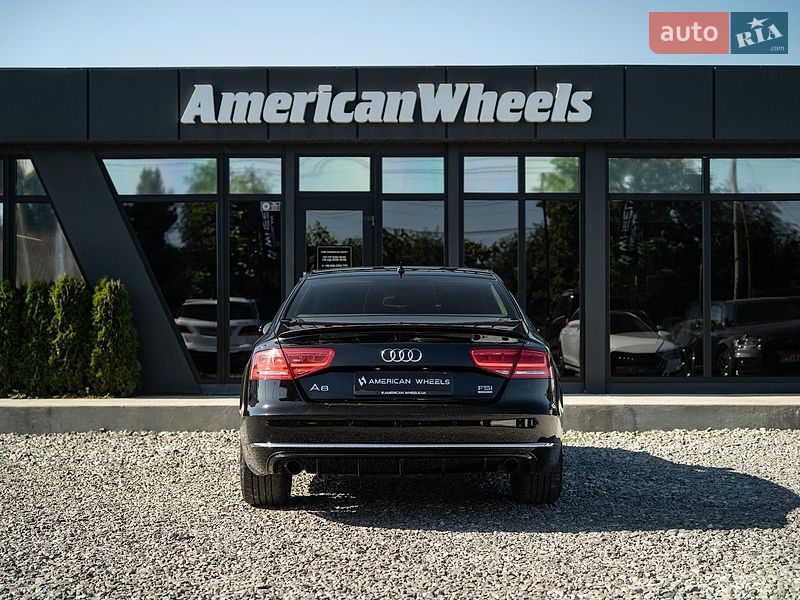 Седан Audi A8 2011 в Чернівцях