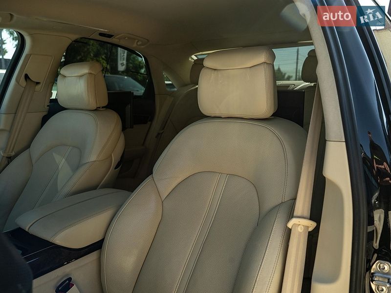 Седан Audi A8 2011 в Чернівцях