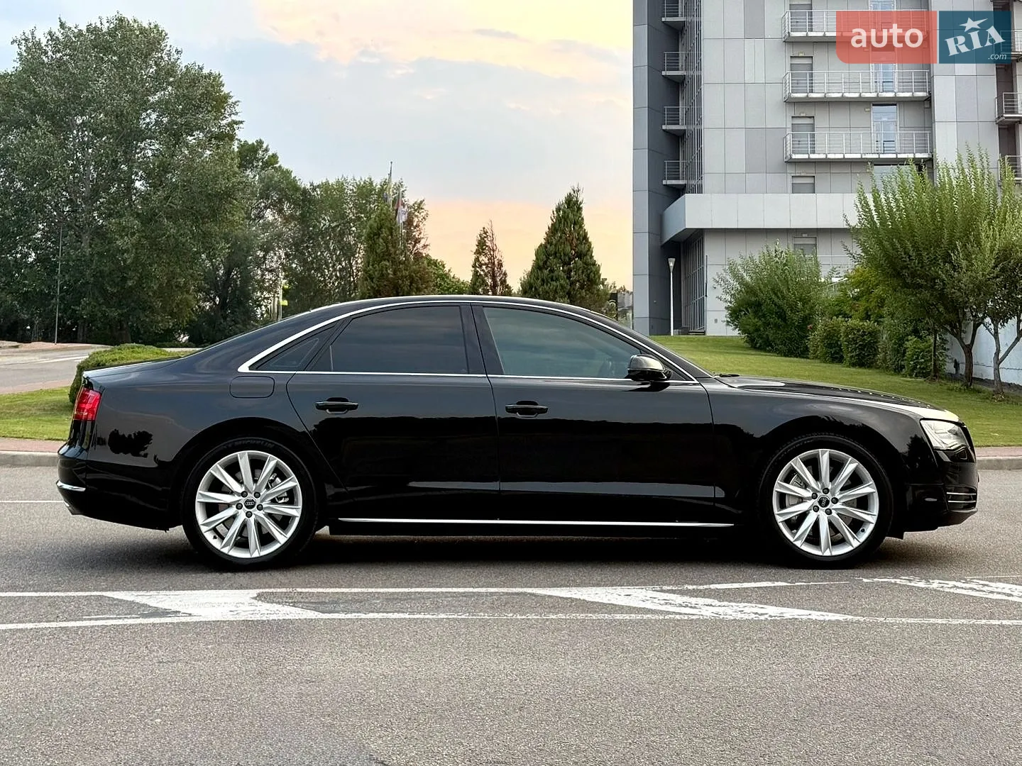 2010 Audi A8 - мініатюра 25