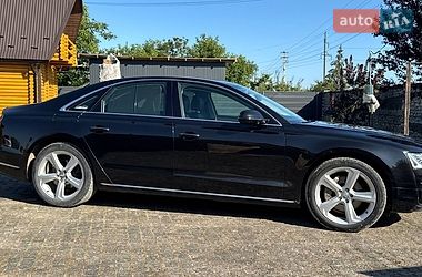 Седан Audi A8 2015 в Коломые