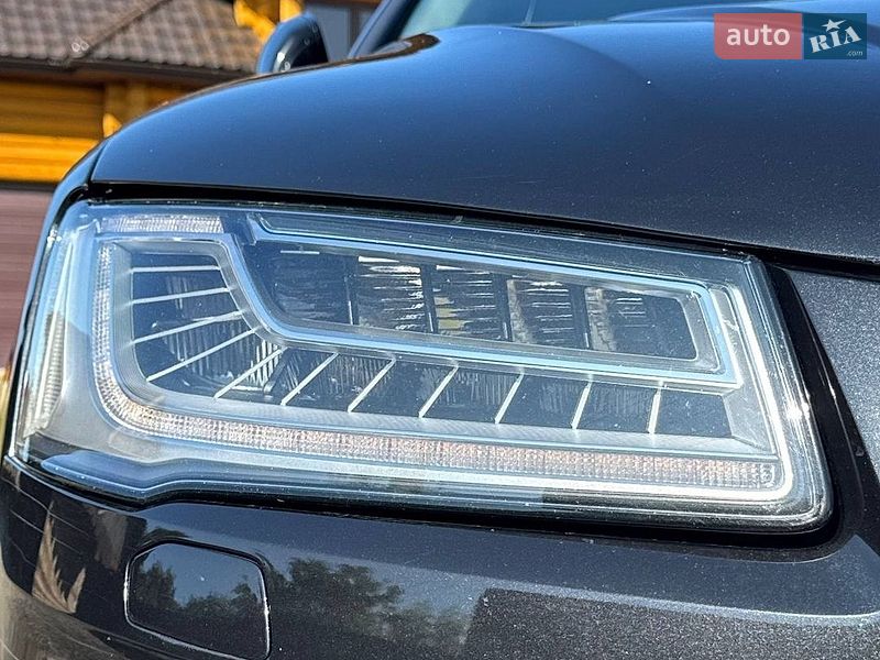 Седан Audi A8 2015 в Коломые