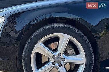 Седан Audi A8 2015 в Коломые
