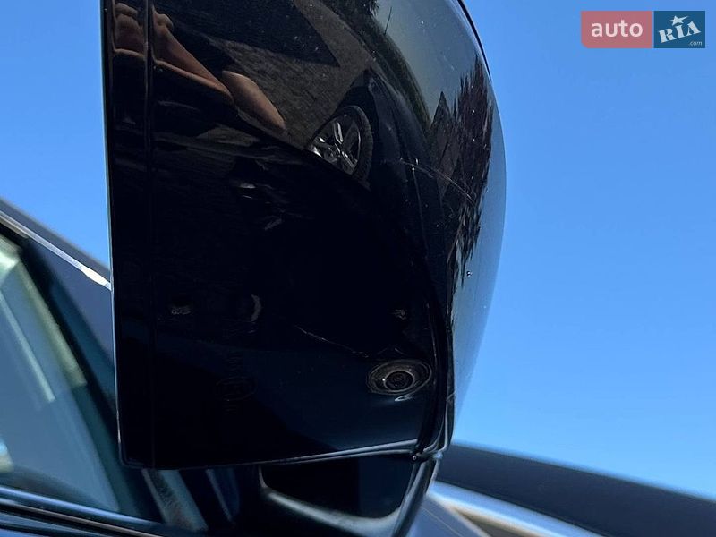 Седан Audi A8 2015 в Коломые