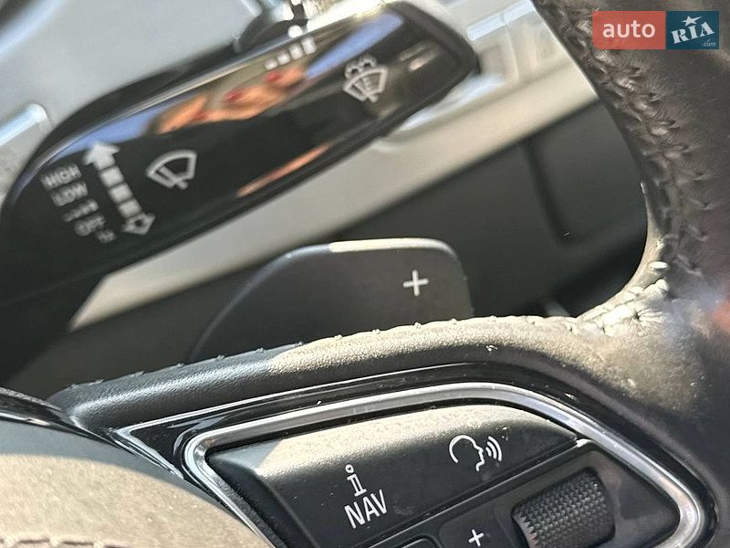 Седан Audi A8 2015 в Коломые