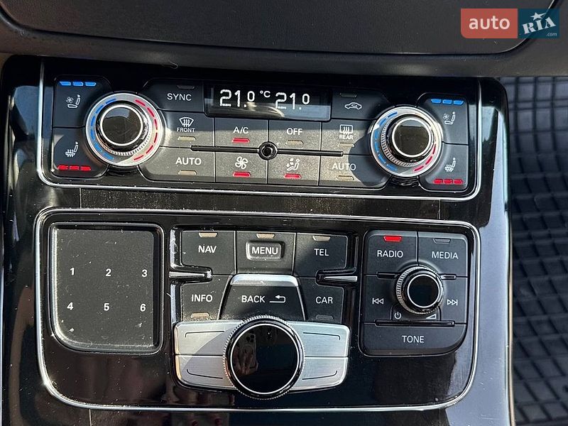 Седан Audi A8 2015 в Коломые