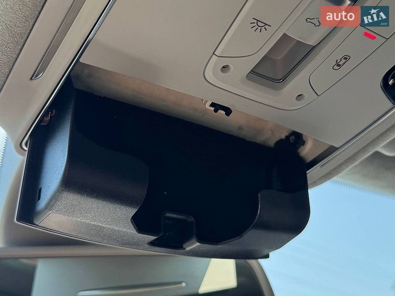 Седан Audi A8 2015 в Коломые