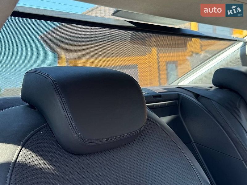 Седан Audi A8 2015 в Коломые