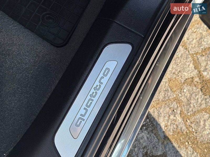Седан Audi A8 2015 в Коломые