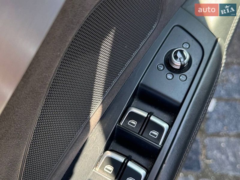 Седан Audi A8 2015 в Коломые