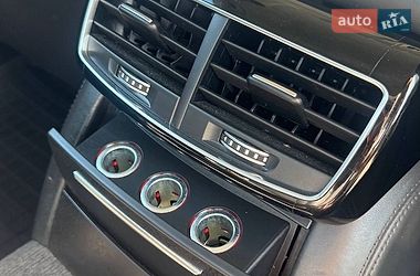 Седан Audi A8 2015 в Коломые