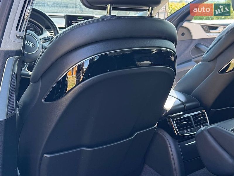 Седан Audi A8 2015 в Коломые