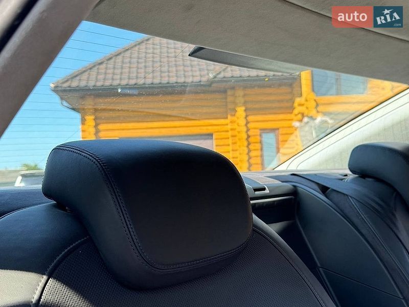 Седан Audi A8 2015 в Коломые