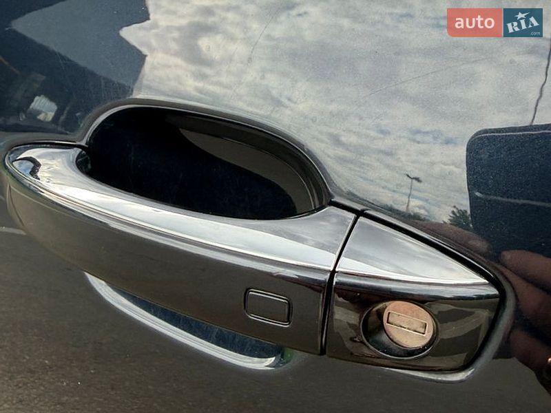 Седан Audi A8 2013 в Києві