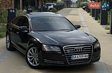Седан Audi A8 2012 в Івано-Франківську