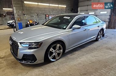 Седан Audi A8 2025 в Львові