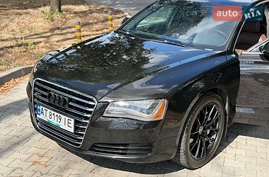 Седан Audi A8 2012 в Чернівцях
