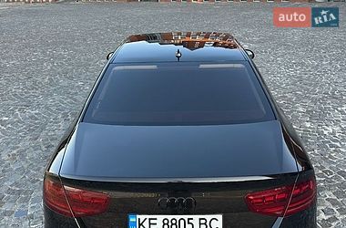 Седан Audi A8 2013 в Днепре