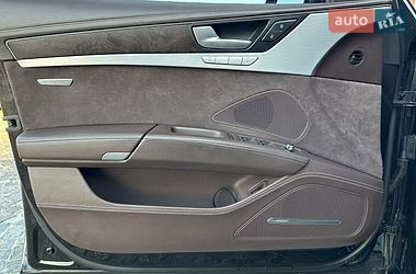 Седан Audi A8 2013 в Днепре