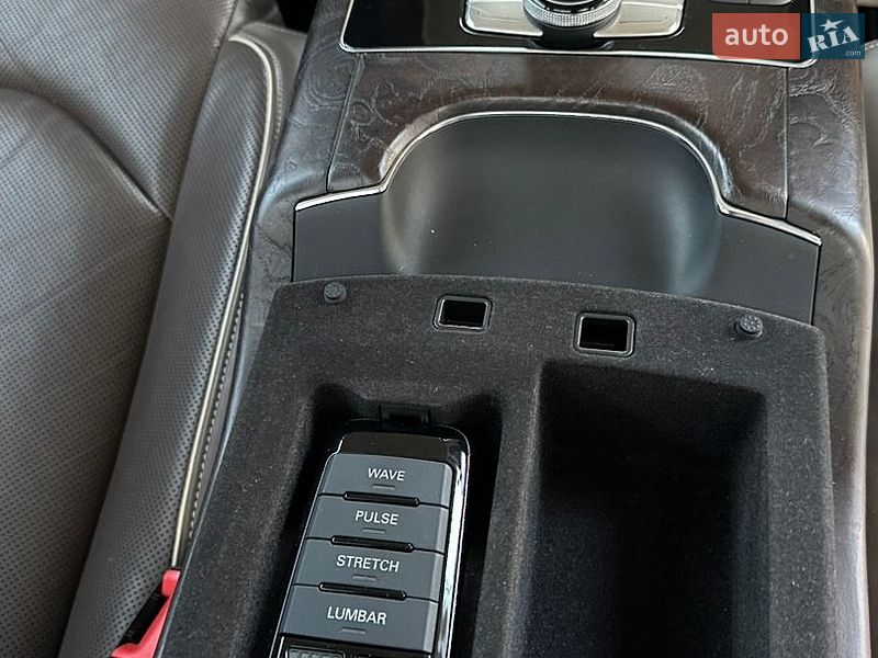 Седан Audi A8 2013 в Днепре