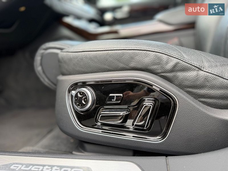 Седан Audi A8 2017 в Киеве