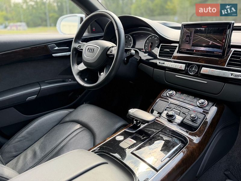 Седан Audi A8 2017 в Киеве