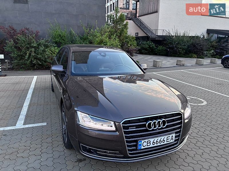 Седан Audi A8 2014 в Киеве
