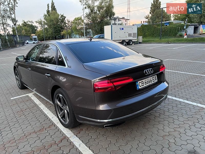 Седан Audi A8 2014 в Киеве