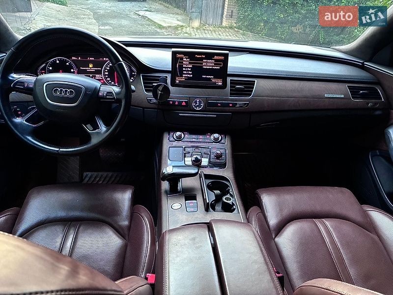 Седан Audi A8 2014 в Киеве
