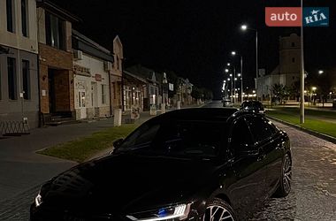 Седан Audi A8 2018 в Виноградове