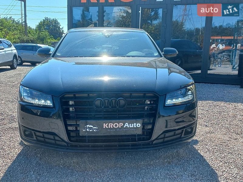 Седан Audi A8 2015 в Кропивницком