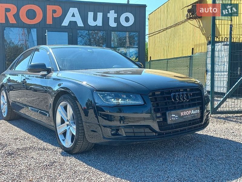 Седан Audi A8 2015 в Кропивницком
