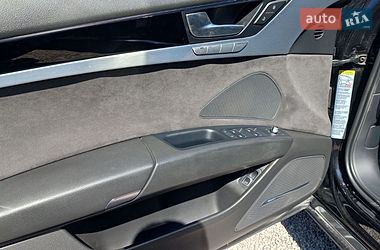 Седан Audi A8 2015 в Кропивницком