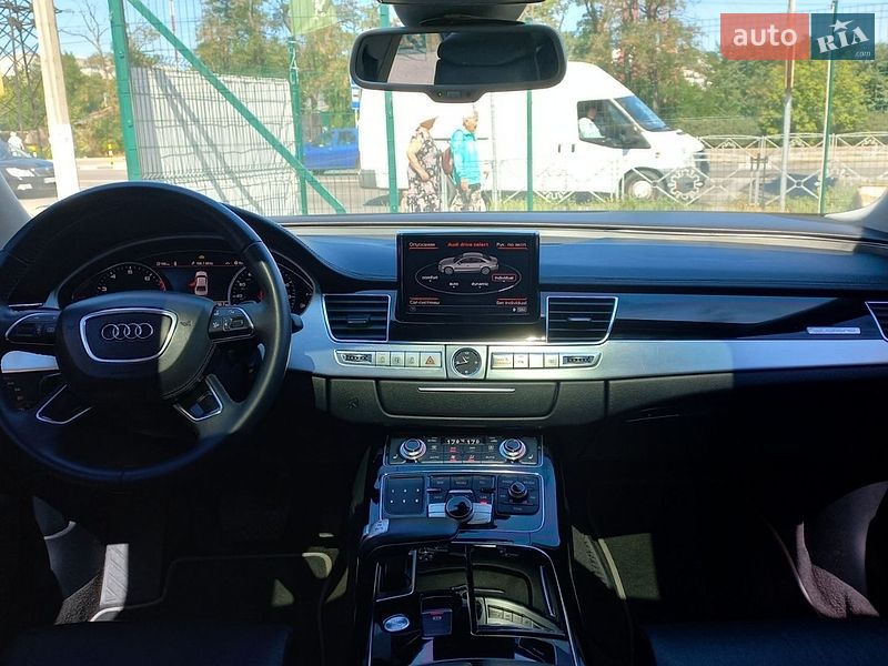 Седан Audi A8 2015 в Кропивницком