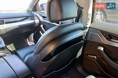 Седан Audi A8 2015 в Кропивницком