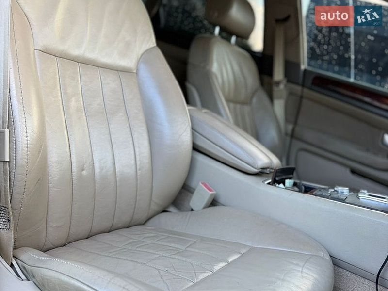 Седан Audi A8 2005 в Львові