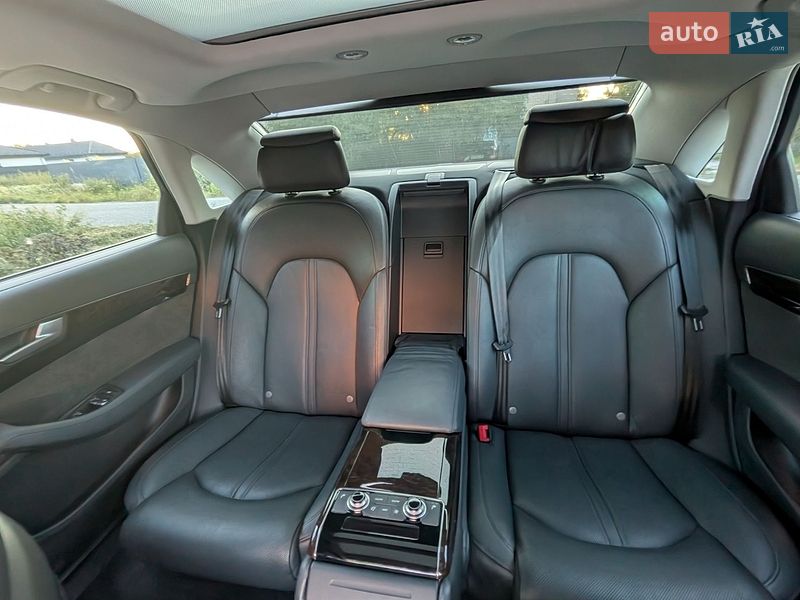 Седан Audi A8 2014 в Борисполі