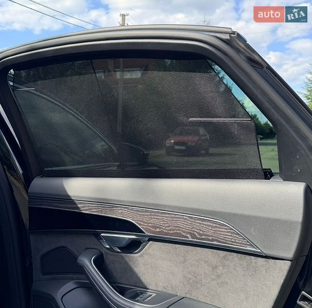 Седан Audi A8 2021 в Києві