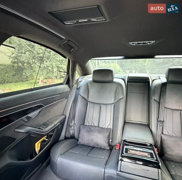 Седан Audi A8 2021 в Києві