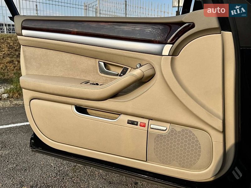 Седан Audi A8 2007 в Києві