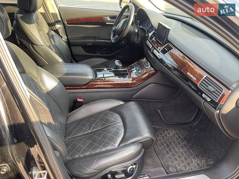 Седан Audi A8 2013 в Киеве