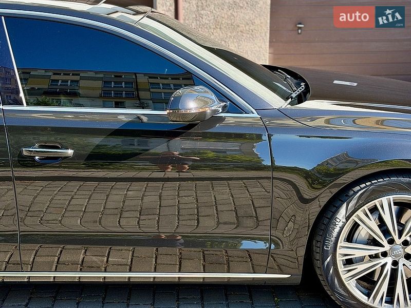 Седан Audi A8 2014 в Івано-Франківську