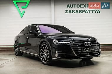 Седан Audi A8 2018 в Мукачевому