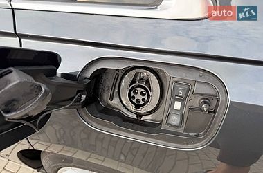 Седан Audi A8 2023 в Києві
