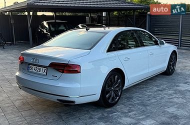 Седан Audi A8 2015 в Луцке