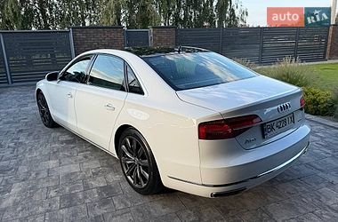 Седан Audi A8 2015 в Луцке
